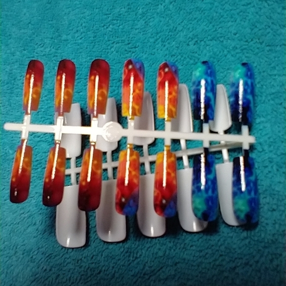 Press on nails orange blue yellow purple flame fire set - Picture 2 of 2